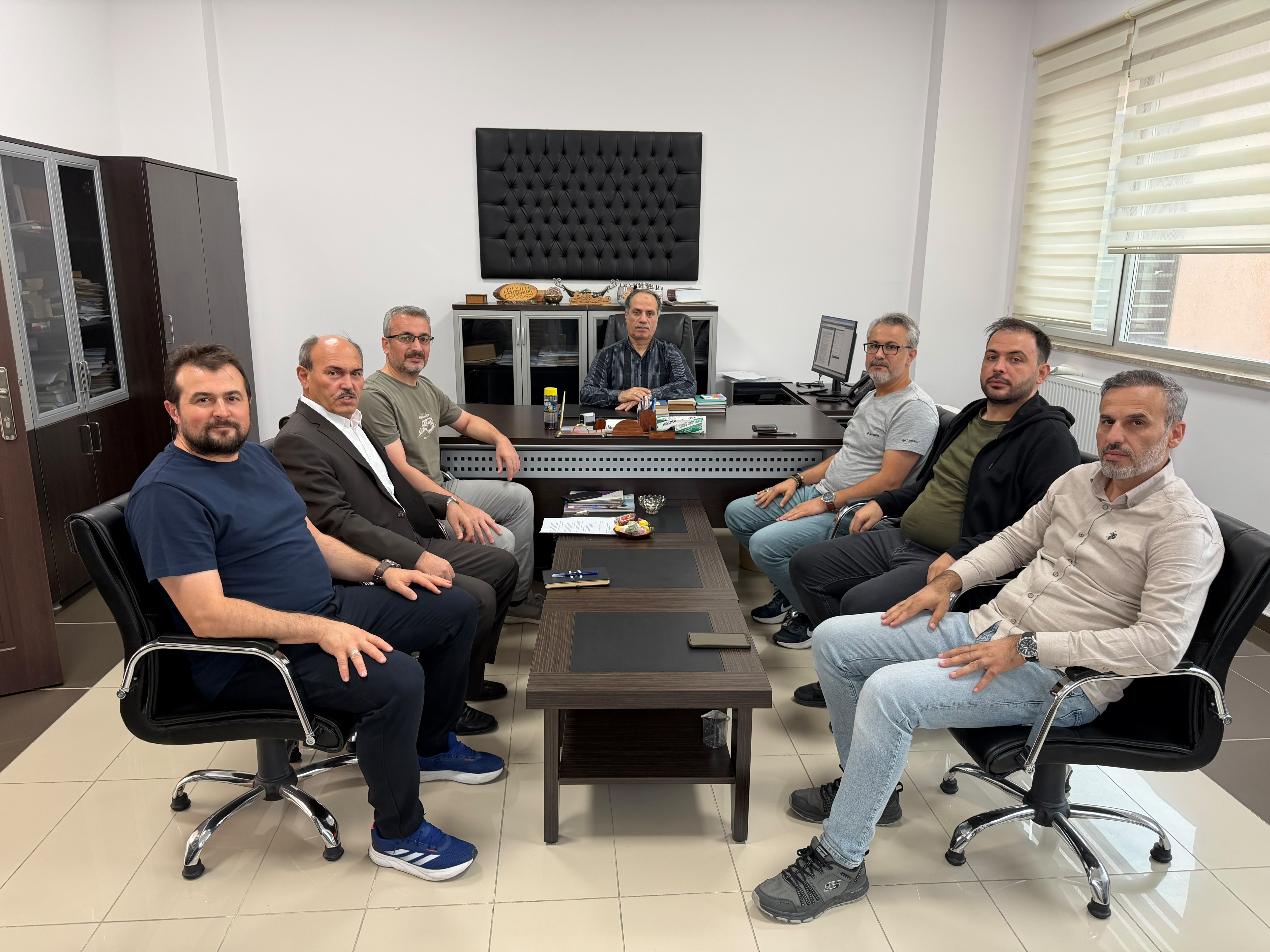 Felsefe ve Din Bilimleri Bölümü Akademik Kurul Toplantısı  Eğitim-Öğretim Faaliyetleri Bilimsel Çalışmalar ve Kalite Süreçlerinin Değerlendirilmesi Gündemiyle Gerçekleştirildi